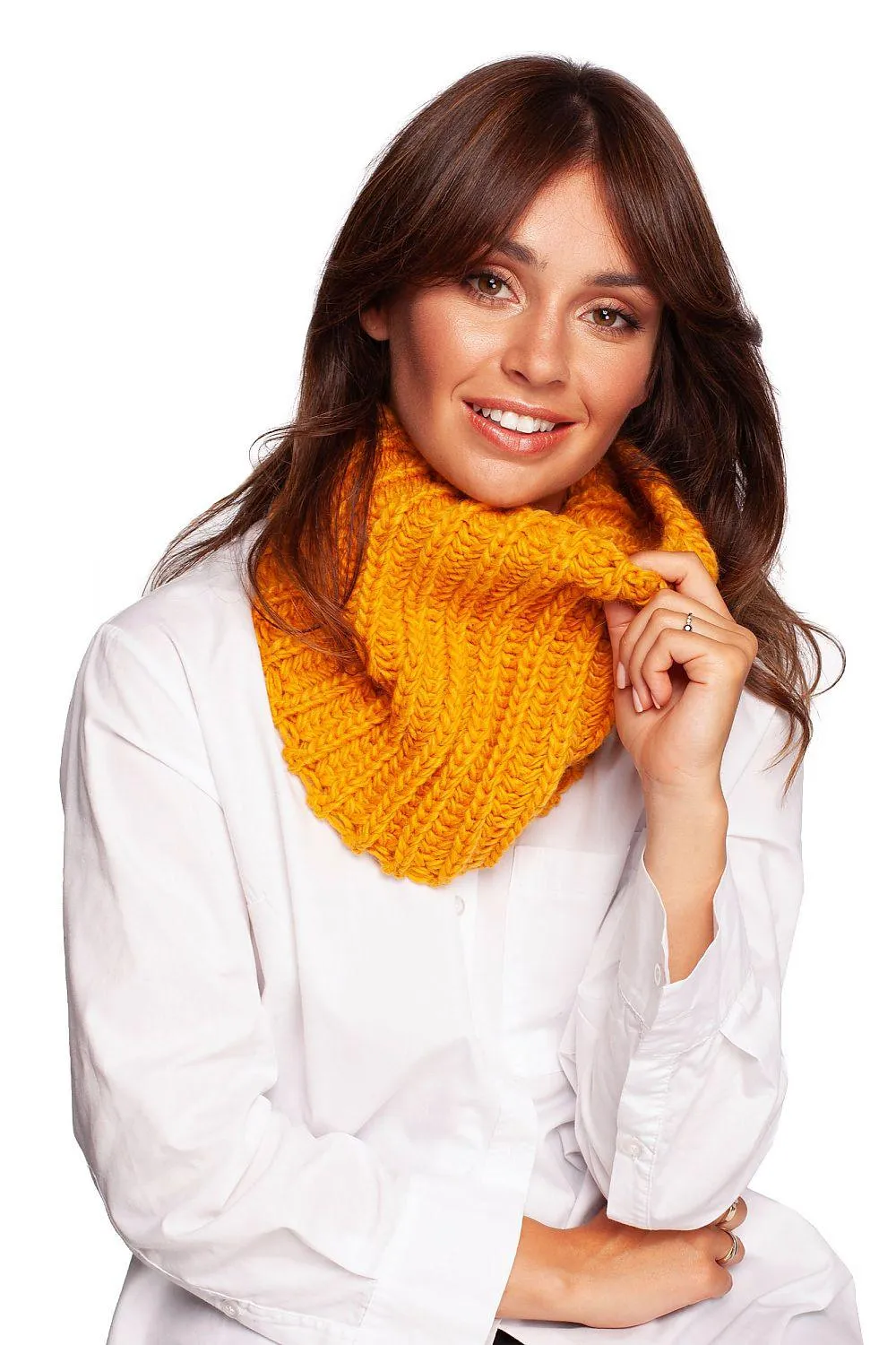 Chic Knit Infinity Scarf for Stylish Winter Warmth