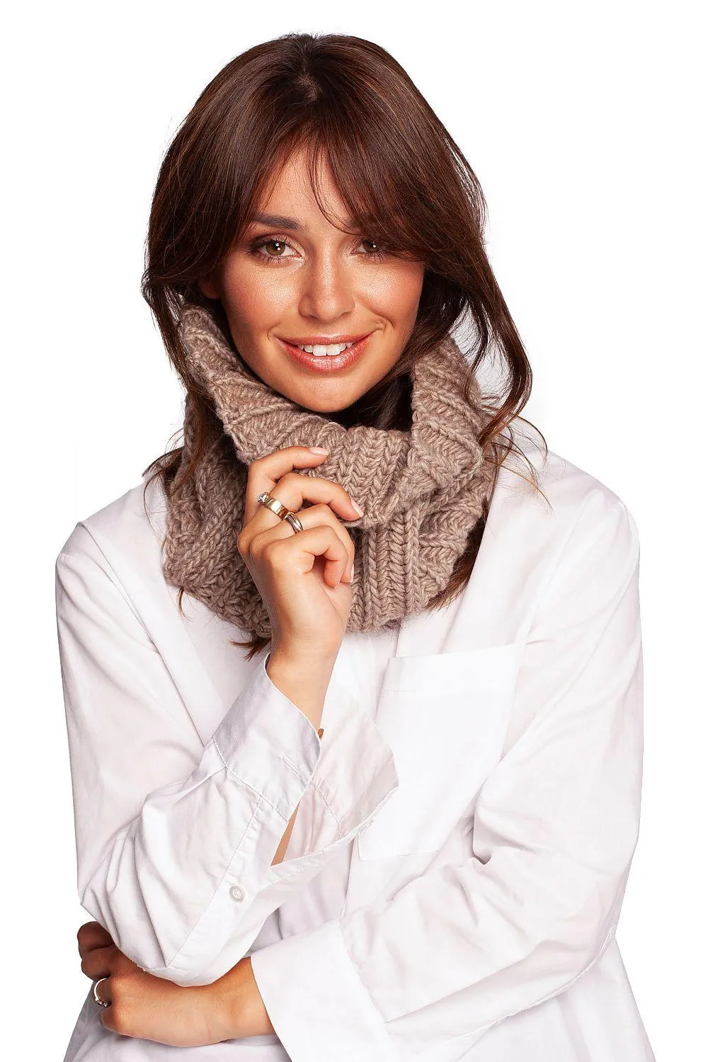 Chic Knit Infinity Scarf for Stylish Winter Warmth