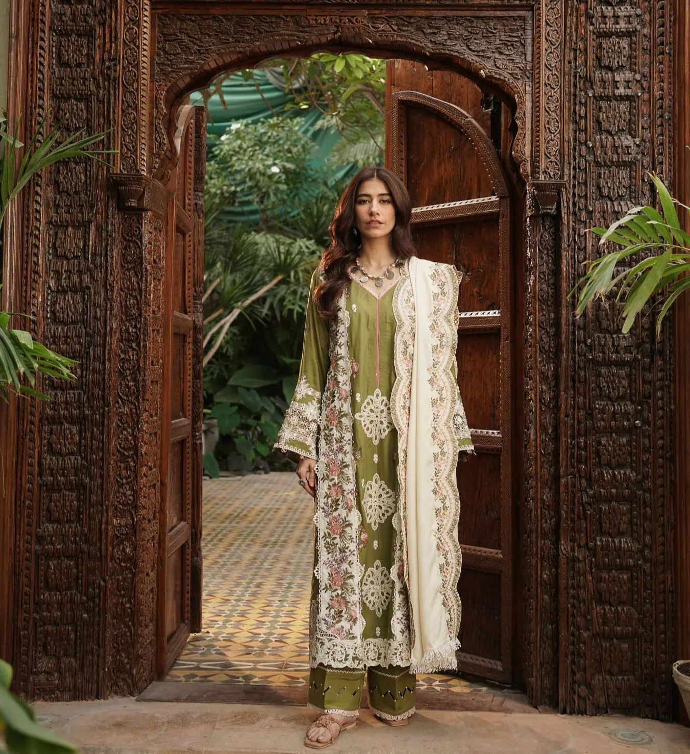 Manara Luxury Winter Festive Collection – Ramin